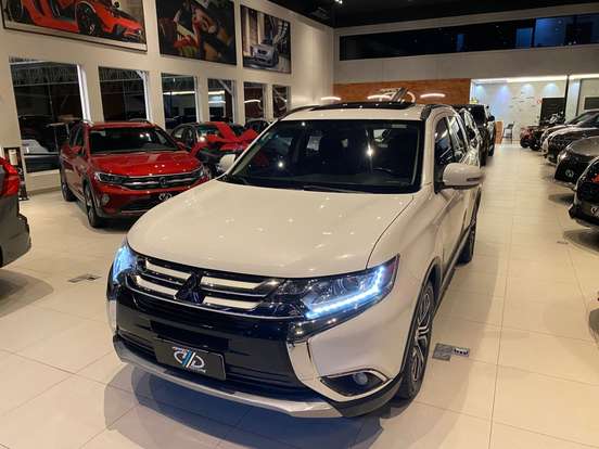 MITSUBISHI-OUTLANDER-2.0 16V GASOLINA 4P AUTOMÁTICO MITSUBISHI-OUTLANDER-2016