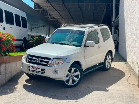 MITSUBISHI PAJERO FULL 3.2 HPE 4X4 16V TURBO INTERCOOLER DIESEL 2P AUTOMÁTICO
