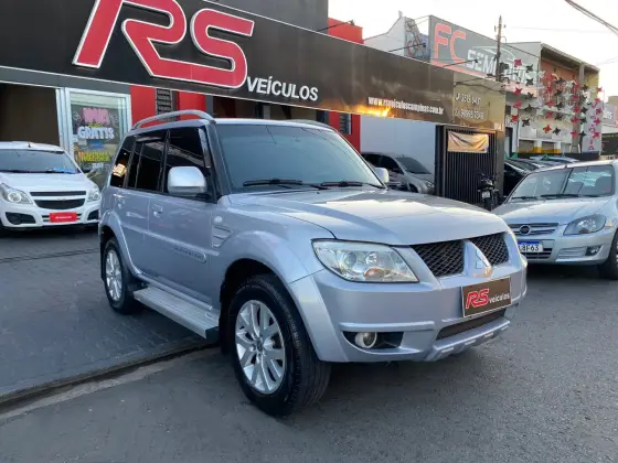MITSUBISHI PAJERO TR4 2.0 4X2 16V 140CV FLEX 4P MANUAL