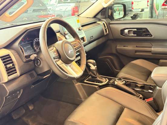 MITSUBISHI-TRITON-2.4 BITURBO DIESEL CD HPE 4X4 AUTOMÁTICO MITSUBISHI-TRITON-2025