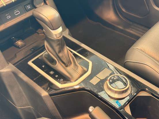 MITSUBISHI-TRITON-2025