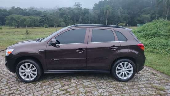 MITSUBISHI-ASX-2014
