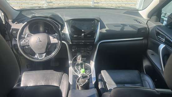 MITSUBISHI-ECLIPSE CROSS-2024