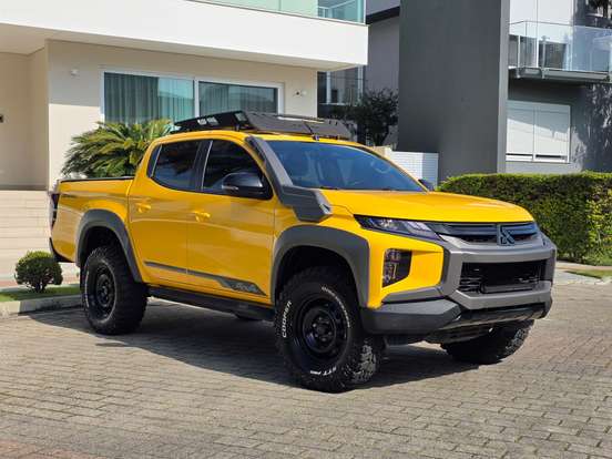 MITSUBISHI-L200 TRITON-2.4 16V TURBO DIESEL SPORT SAVANA CD 4P 4X4 AUTOMÁTICO MITSUBISHI-L200 TRITON-2024
