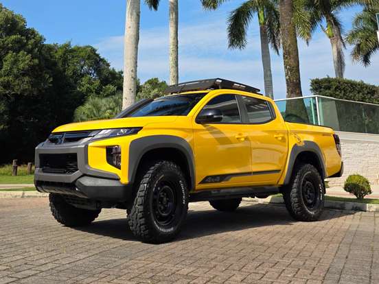 MITSUBISHI-L200 TRITON-2.4 16V TURBO DIESEL SPORT SAVANA CD 4P 4X4 AUTOMÁTICO MITSUBISHI-L200 TRITON-2024