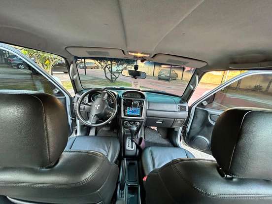 MITSUBISHI-PAJERO TR4-2.0 4X2 16V 140CV FLEX 4P AUTOMÁTICO MITSUBISHI-PAJERO TR4-2012