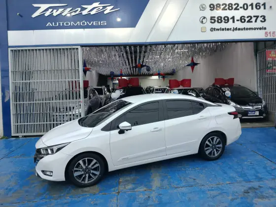 NISSAN VERSA 1.6 16V FLEX ADVANCE XTRONIC NISSAN VERSA 1.6 16V FLEX ADVANCE XTRONIC
