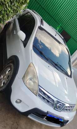 NISSAN-LIVINA-2014