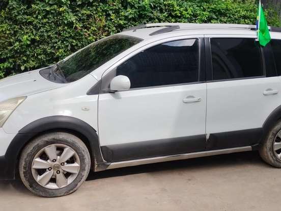 NISSAN-LIVINA-1.8 SL X-GEAR 16V FLEX 4P AUTOMÁTICO NISSAN-LIVINA-2014