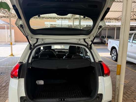 PEUGEOT-2008-1.6 16V FLEX GRIFFE 4P AUTOMÁTICO PEUGEOT-2008-2015