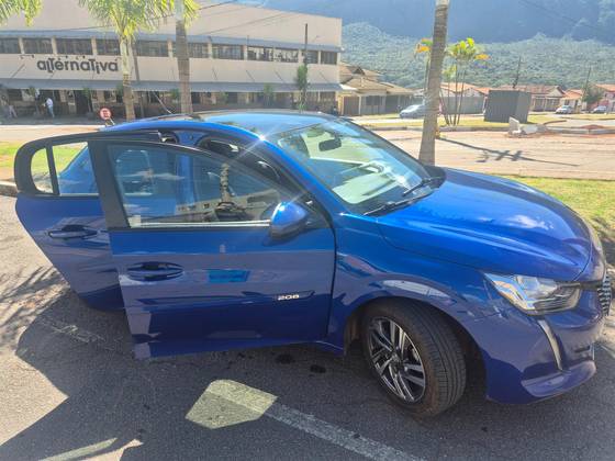 PEUGEOT 208 1.6 16V FLEX ALLURE AT6