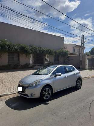 PEUGEOT-208-2013