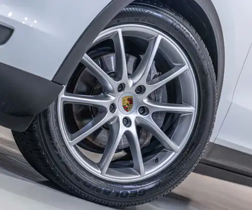 PORSCHE-CAYENNE-2019