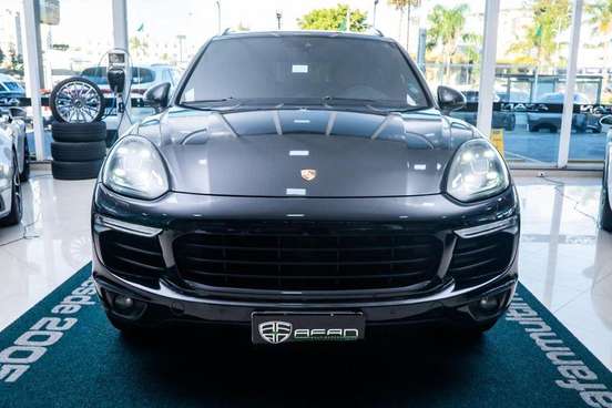PORSCHE-CAYENNE-2017