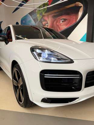 PORSCHE-CAYENNE-2022