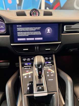 PORSCHE-CAYENNE-2022