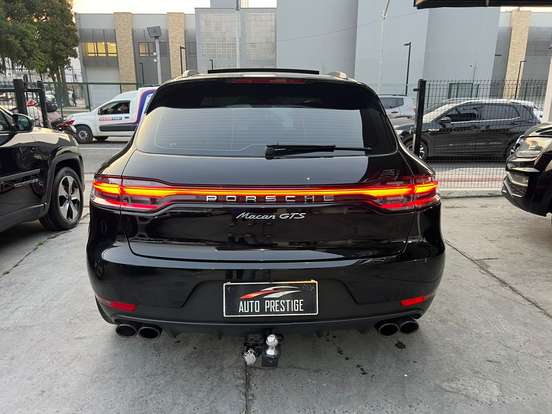 PORSCHE-MACAN-2014