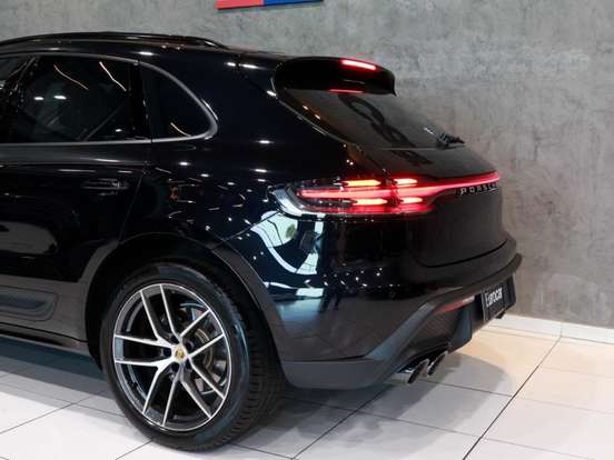 PORSCHE-MACAN-2024