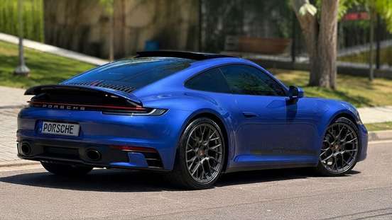 PORSCHE-911-2023