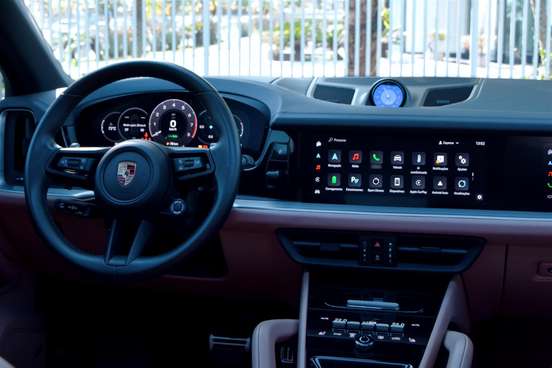 PORSCHE-CAYENNE-2024