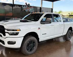 RAM 3500 6.7 I6 TURBO DIESEL LARAMIE NIGHT EDITION CD 4X4 AUTOMÁTICO RAM 3500 6.7 I6 TURBO DIESEL LARAMIE NIGHT EDITION CD 4X4 AUTOMÁTICO