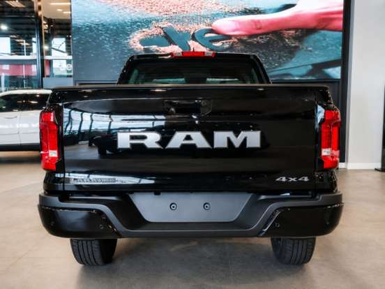 RAM-DAKOTA-2.2 TURBO DIESEL LARAMIE NIGHT EDITION 4X4 AUTOMÁTICO RAM-DAKOTA-2026