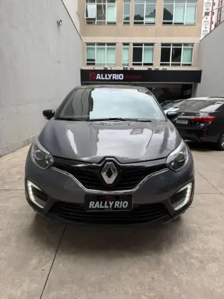 RENAULT CAPTUR 1.6 16V SCE FLEX LIFE X-TRONIC RENAULT CAPTUR 1.6 16V SCE FLEX LIFE X-TRONIC
