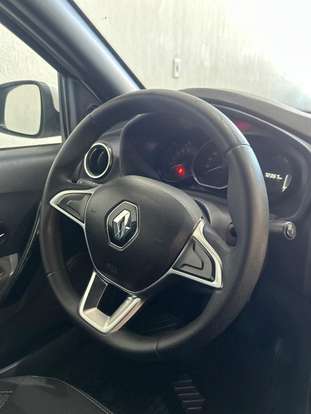 RENAULT-LOGAN-2020
