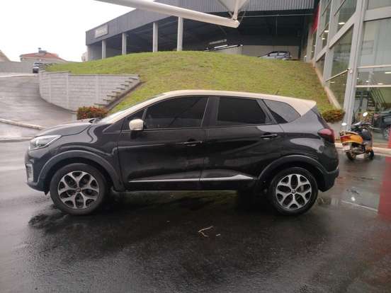 RENAULT-CAPTUR-2017