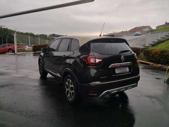 RENAULT-CAPTUR-2017