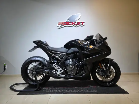 SUZUKI GSX-8R SUZUKI GSX-8R