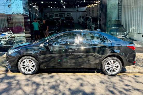 TOYOTA-COROLLA-2018
