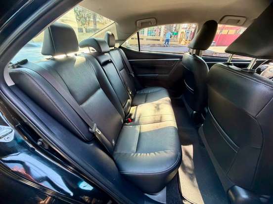 TOYOTA-COROLLA-2018
