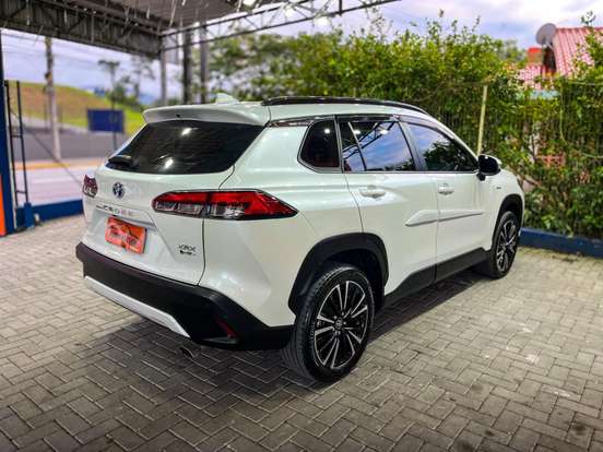 TOYOTA-COROLLA CROSS-2024