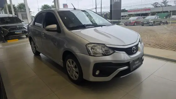 TOYOTA ETIOS 1.5 XLS SEDAN 16V FLEX 4P AUTOMÁTICO TOYOTA ETIOS 1.5 XLS SEDAN 16V FLEX 4P AUTOMÁTICO