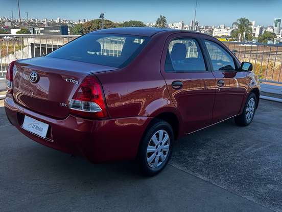 TOYOTA-ETIOS-1.5 X SEDAN 16V FLEX 4P MANUAL TOYOTA-ETIOS-2013