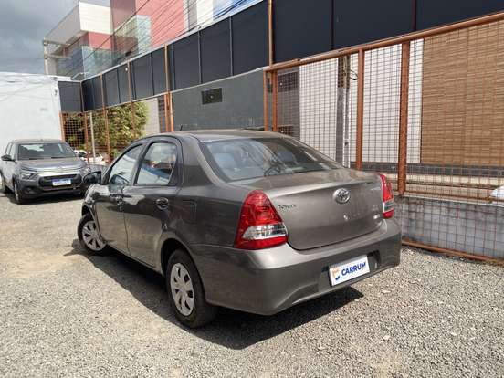 TOYOTA-ETIOS-1.5 XS SEDAN 16V FLEX 4P AUTOMÁTICO TOYOTA-ETIOS-2017