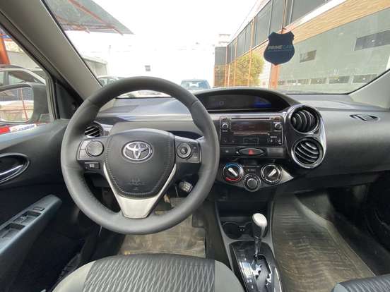 TOYOTA-ETIOS-1.5 XS SEDAN 16V FLEX 4P AUTOMÁTICO TOYOTA-ETIOS-2017