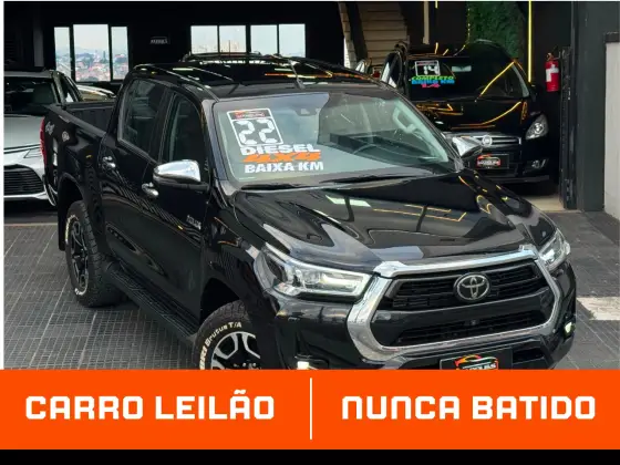 TOYOTA HILUX 2.8 D-4D TURBO DIESEL CD SRX 4X4 AUTOMÁTICO TOYOTA HILUX 2.8 D-4D TURBO DIESEL CD SRX 4X4 AUTOMÁTICO