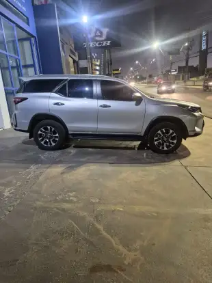 TOYOTA-HILUX SW4-2025