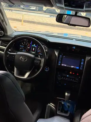 TOYOTA-HILUX SW4-2019