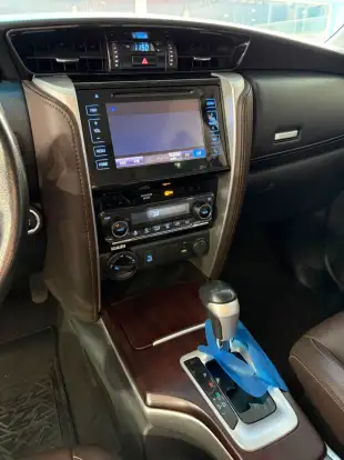 TOYOTA-HILUX SW4-2019