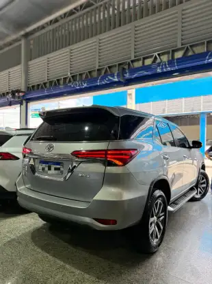 TOYOTA-HILUX SW4-2019