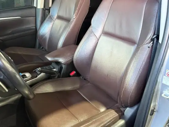 TOYOTA-HILUX SW4-2.8 SRX 4X4 7 LUGARES 16V TURBO INTERCOOLER DIESEL 4P AUTOMÁTICO TOYOTA-HILUX SW4-2019