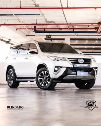TOYOTA HILUX SW4 2.8 SRX DIAMOND 4X4 7 LUGARES 16V TURBO INTERCOOLER DIESEL 4P AUTOMÁTICO TOYOTA HILUX SW4 2.8 SRX DIAMOND 4X4 7 LUGARES 16V TURBO INTERCOOLER DIESEL 4P AUTOMÁTICO