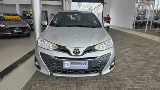 TOYOTA YARIS 1.3 16V FLEX XL MULTIDRIVE TOYOTA YARIS 1.3 16V FLEX XL MULTIDRIVE