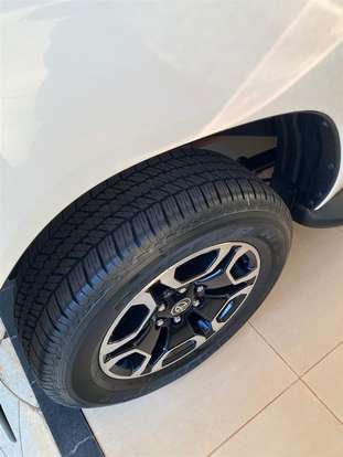 TOYOTA-HILUX-2024