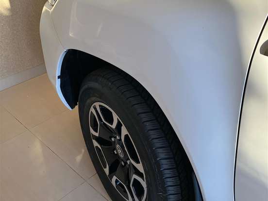 TOYOTA-HILUX-2.8 D-4D TURBO DIESEL CD SR 4X4 AUTOMÁTICO TOYOTA-HILUX-2024
