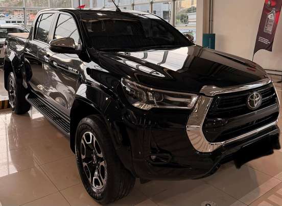 TOYOTA-HILUX-2024