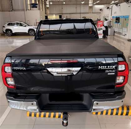 TOYOTA-HILUX-2.8 D-4D TURBO DIESEL CD SRX PLUS 4X4 AUTOMÁTICO TOYOTA-HILUX-2024